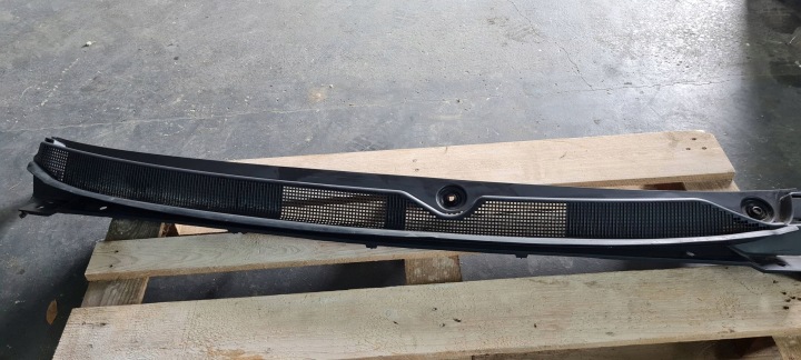 Chrysler Pacifica 2022 Grille égouttage Avant Vitres PALSTIKOWE 68228471AF