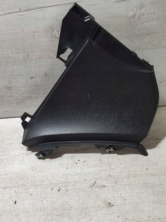 Peugeot 308 2019 front right side element of the dashboard rozdzielczej