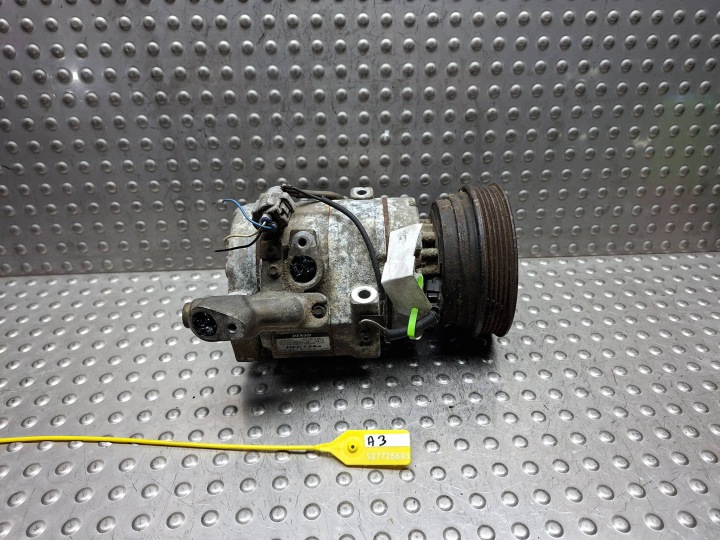 Compresseur Climatisateur air conditionné TOYOTA RAV 4 II 00-06 2.0 D4D 447220-4303