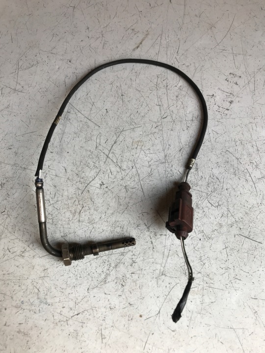 Sensor TEMPERATURY Gase VW AUDI 03G906088K