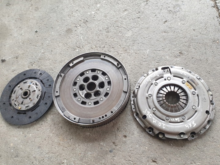 wheel flywheel + clutch SUZUKI SX4 FIAT SEDICI 2.0 MULTI JET 55248441