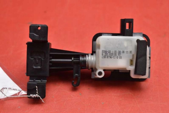 Motor Klappen des Kraftstoffsbehälters A2518200197 MERCEDES S-KLASA W221 05-09