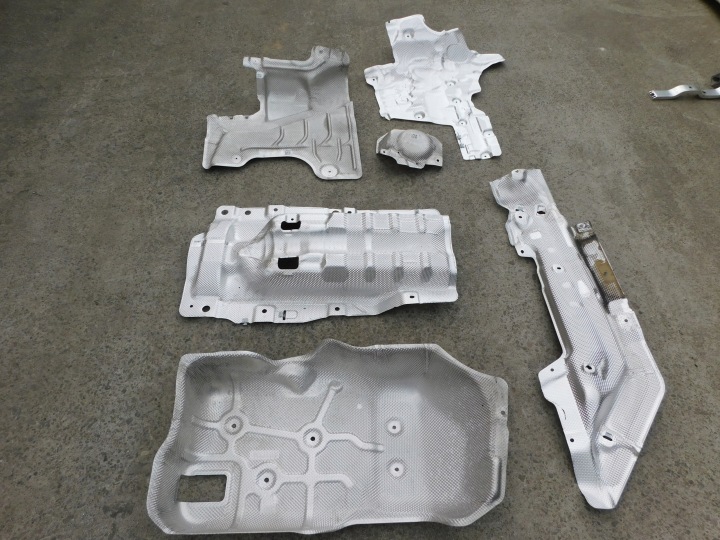 kryty termiczne komory spodu Mercedes GLC C254 W254 OEM