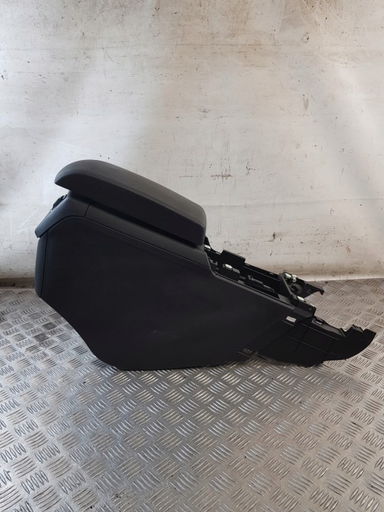 TUNEL stredný Lakťová opierka 9686452980 PEUGEOT 508 a SW 12R
