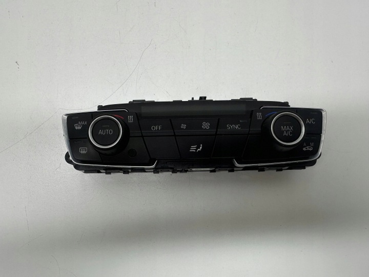 BMW 2 F46 2017 Klimatizace 11