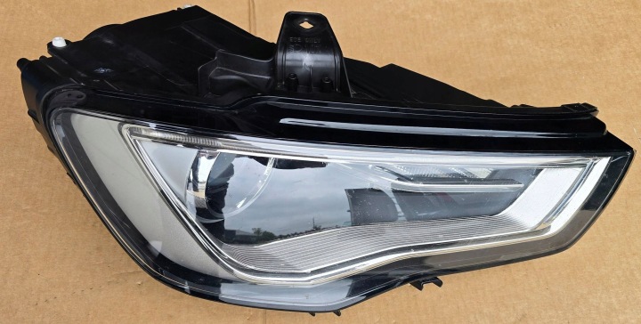 Audi A3 S3 8V vorne Seite rechts Licht vorne
