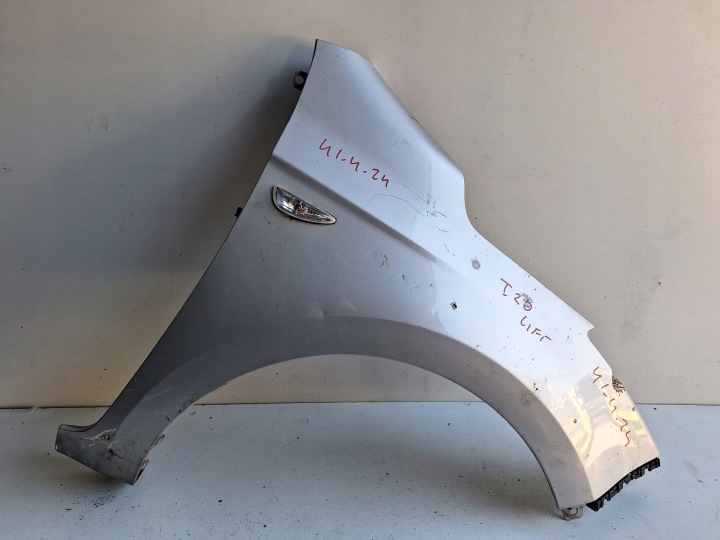 HYUNDAI I20 LIFT 12-15 sárvédö jobb