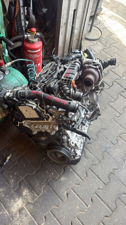 Motore completo PEUGEOT PSA YH01 10Q4EC