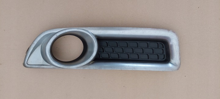 Grille Pare choc Droite Avant VOLVO V70 R-Design 30733035