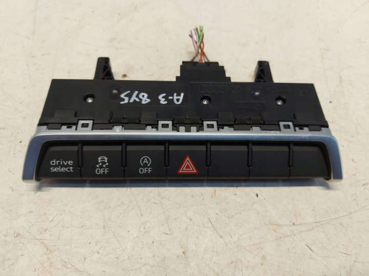 AUDI A3 8Y5 Berline Bouton TRYBU de guide