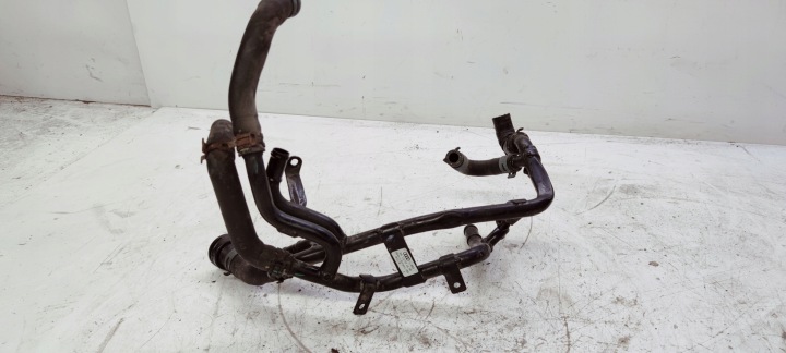 TUBO FLESSIBILE TUBO TUBO D’ACQUA AUDI A4 A5 2.0 TDI 04L122157CA