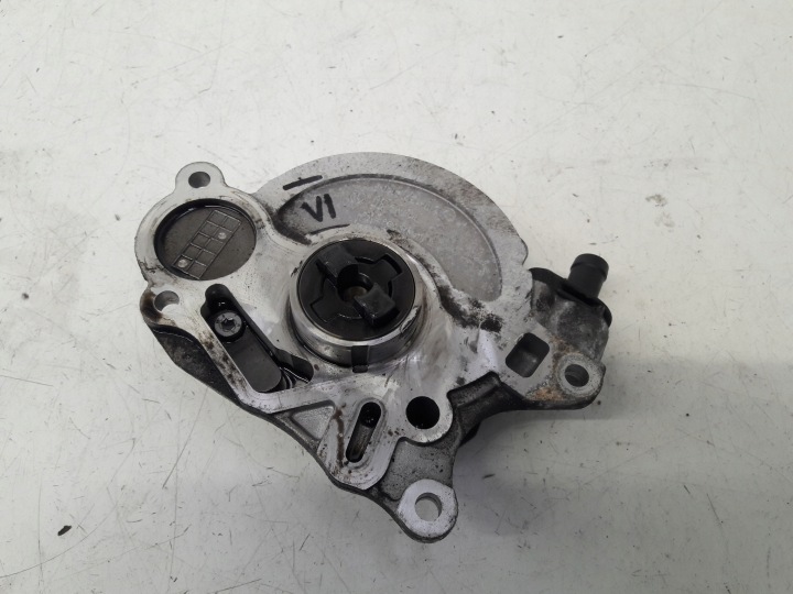 Vacum Pompa 03L100D VW Golf VI