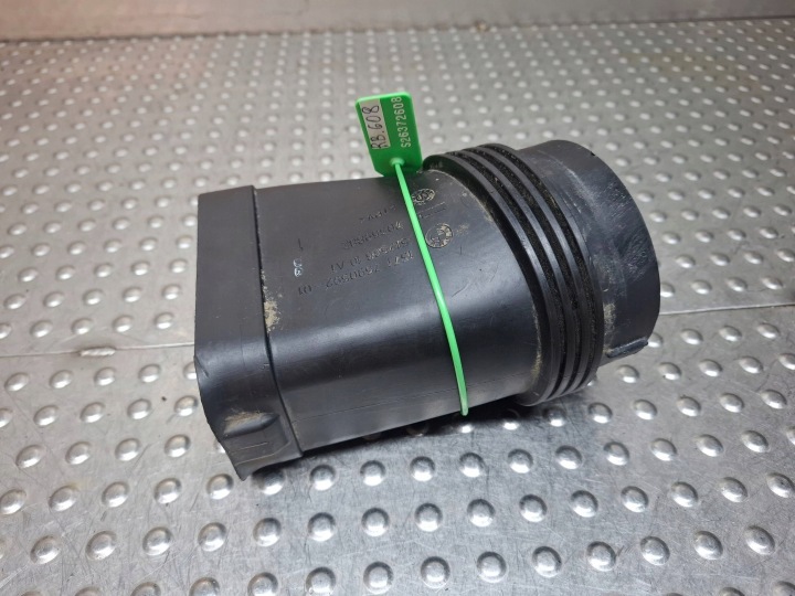 drain intake air tube 7590592 BMW 5 F10 F07 F11 F01 F02