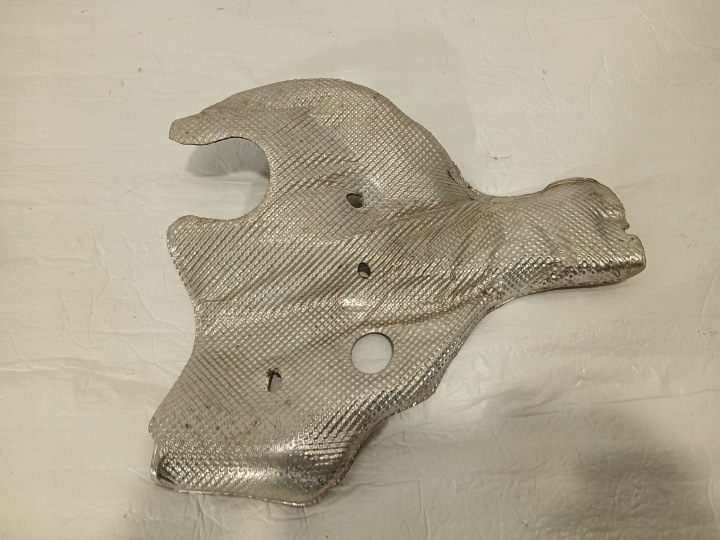 AUDI A4 B9 LIFT fedél TERMICZNA RURY WYDECHOWEJ 8W1804163D