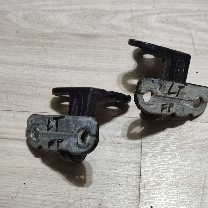 Cerniere PORTA Portiera tylnych posteriore Bocchetta sinistra Jaguar F-Pace CPLA228A67AC