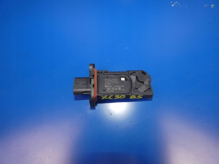 VOLVO XC90 II XC60 V60 S60 V90 III 2.0 B5 HYBRID légtömegmérö levegö