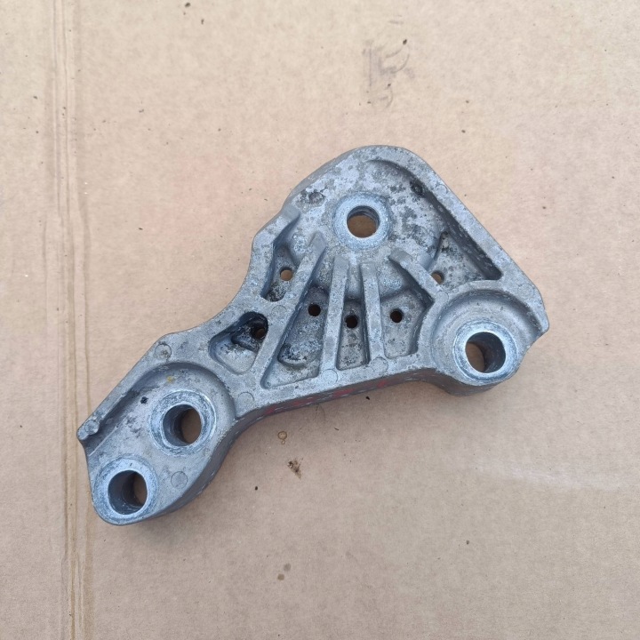 Ford Fiesta MK7 1.6 ST supporto / staffa Motore