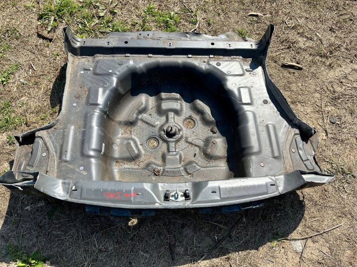 HYUNDAI I30 KOMBI zadní napínací pás PODLAHA vana 2007-12R