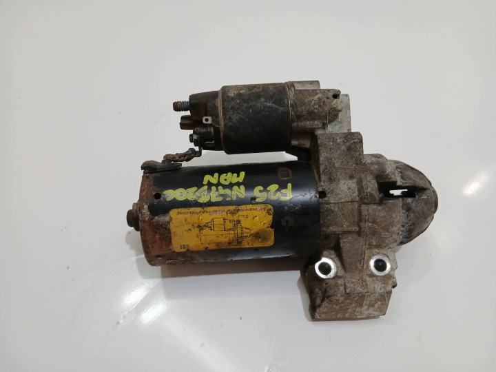 moteur du démarreur BMW X3 F25 N47D20C 2.0D 8506657