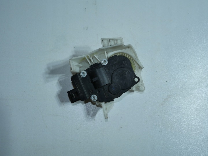 aircon recirculation flap motor AUDI A4 B8 A5 8T Q5 K9749006
