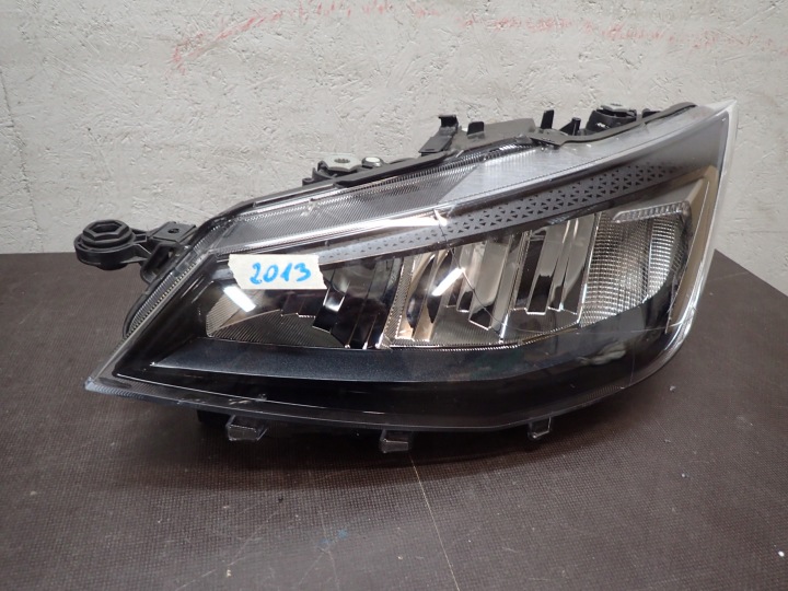 Feux phare Avant Gauche SEAT IBIZA V 5 LIFT 21- FULL LED