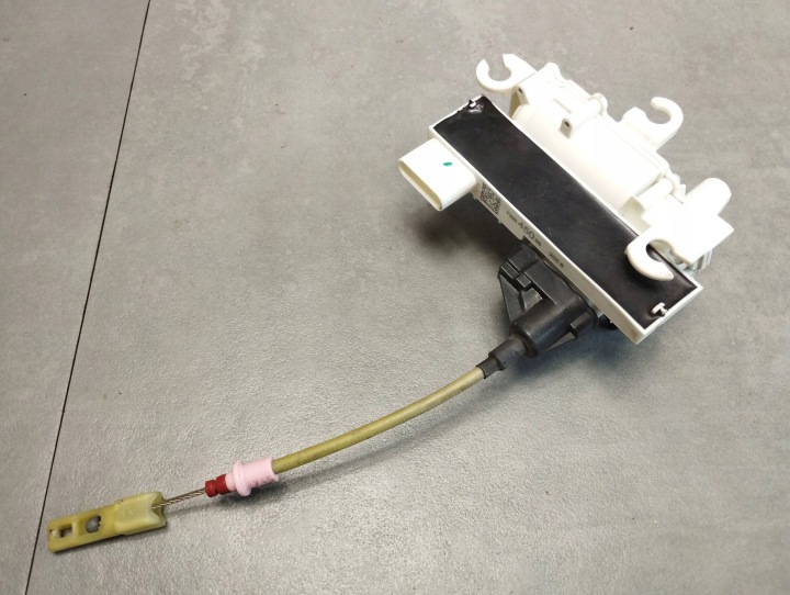 BMW 7 G11 DOCIAG de la serrure Droite Avant 7368450
