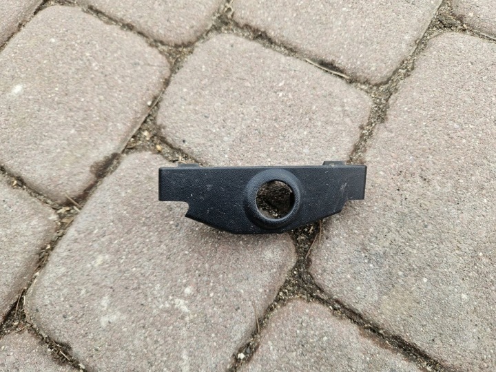 Koszyk staffa consolle PDC parcheggio media Renault ZOE II 253A67457R