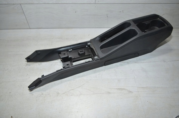 Tunel srednji Dacia Duster II 20r