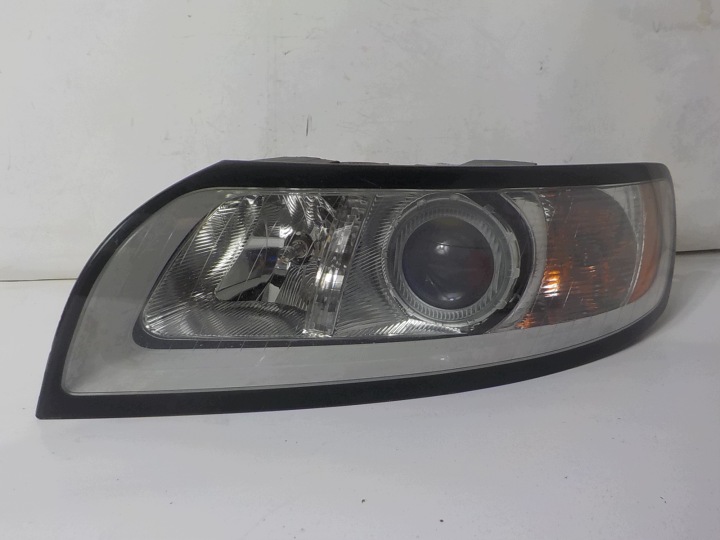 VOLVO V50 LIFT Feux phare Gauche Avant Avant UK 31299589