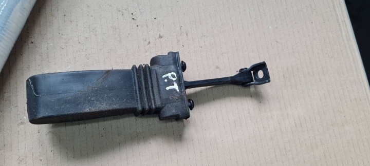 A5 8T S5 LIFT obmedzovač dvere ľavý pravý zadok SPORTBACK 8T8839249C