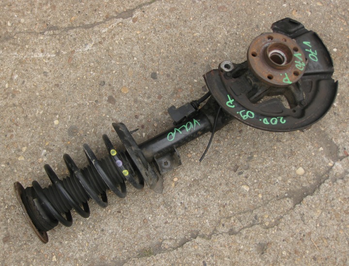 VOLVO V70 2.0 D 09R mcpherson mozzo fusello perno mozzo destra anteriore 31212509