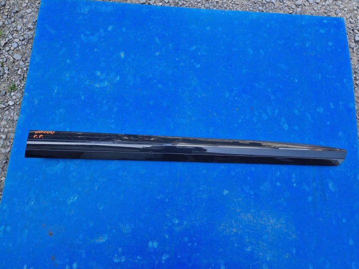 moulding for door right front VW ARTEON 2017R->