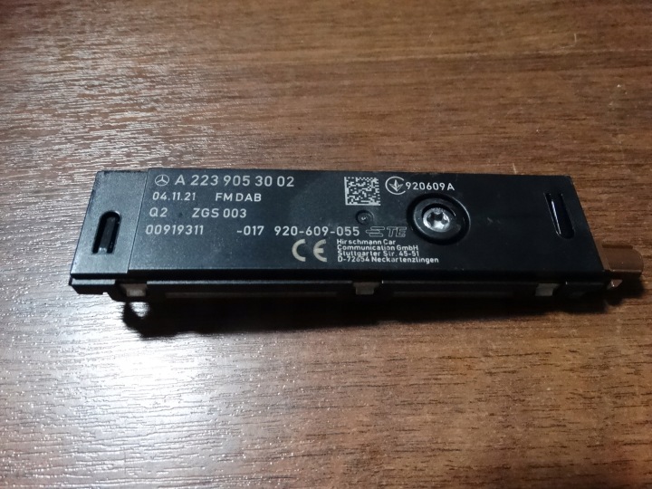 IDEALNY module amplifier ANTENY MERCEDES W206 1