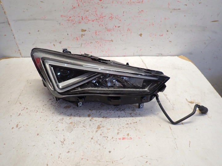 light front right SEAT LEON IV TARRACO FORMENTOR 2020- FULL LED 5FJ941008J