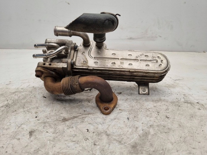 radiatore gas di … EGR 038131513AD VW GOLF V OCTAVIA II SUPERB II 1.9 TDI