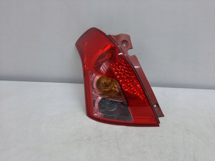 SUZUKI SWIFT MK6 LIFT 08-10 Licht links heck Original EUROPA