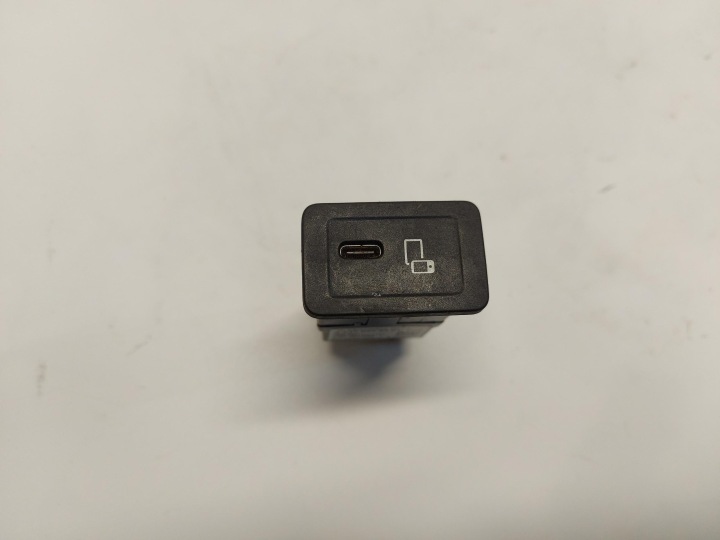 Mercedes EQA 250+ W243 Adapter, Stecker PORT USB A2478206301