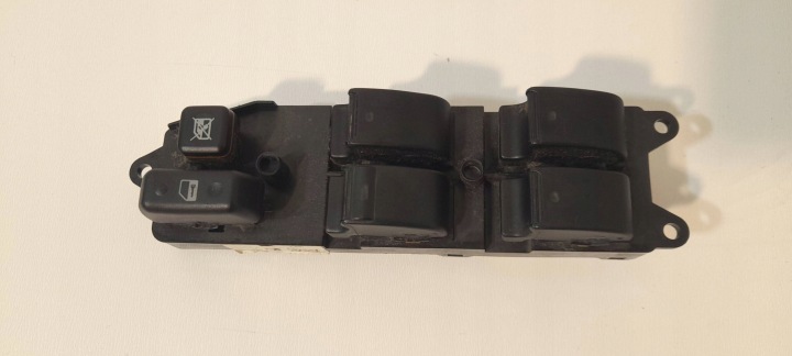 Toyota Avensis T25 switch of control of the window 8482005100 (R641)