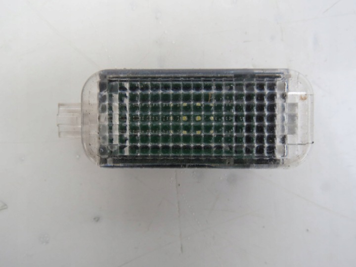 Feux phare OSWIETLENIE Interne AUDI Q7 3.6 4E0947415