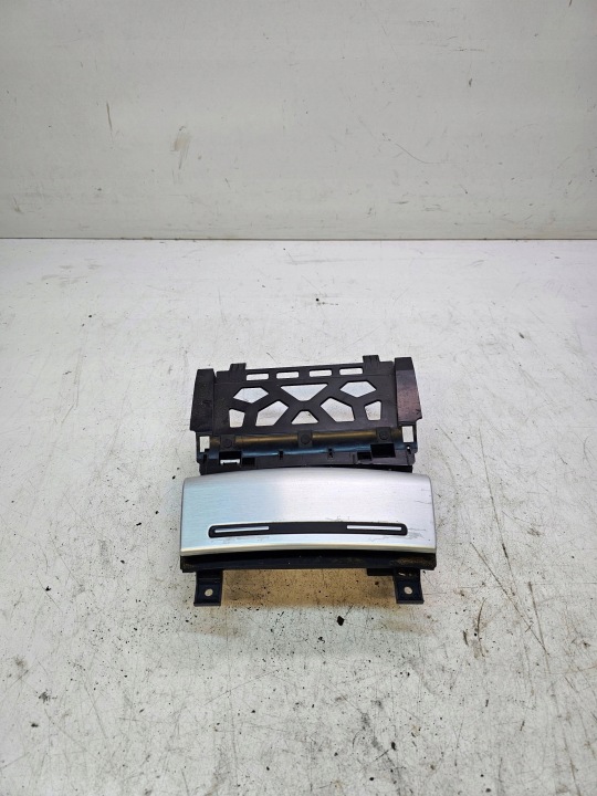 popelník předek AUDI A3 8P LIFT 8P0857951 *4* hliníkový