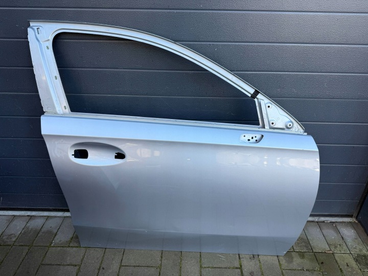 Mercedes A W177 ajtó eleje rzednie
