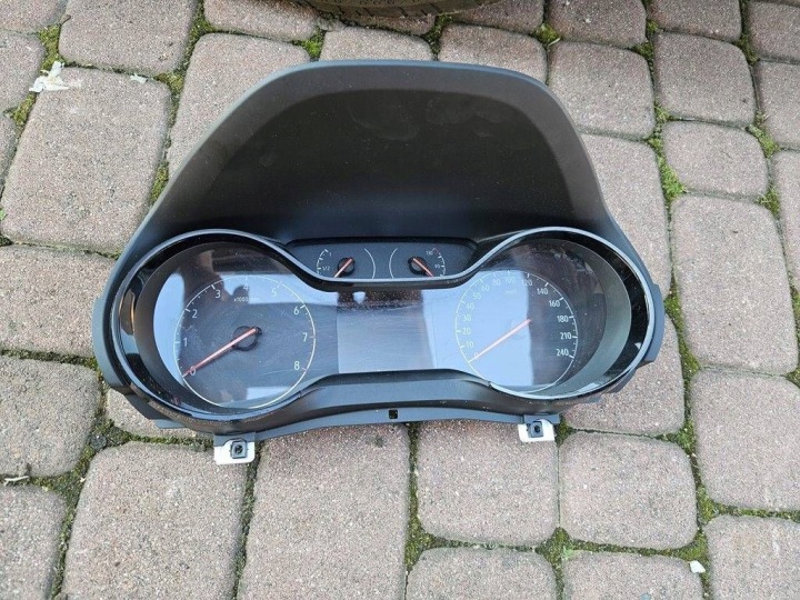 kombiinstrument kombiinstrument 2023r EUROPA benzin Opel Corsa F 9841329580