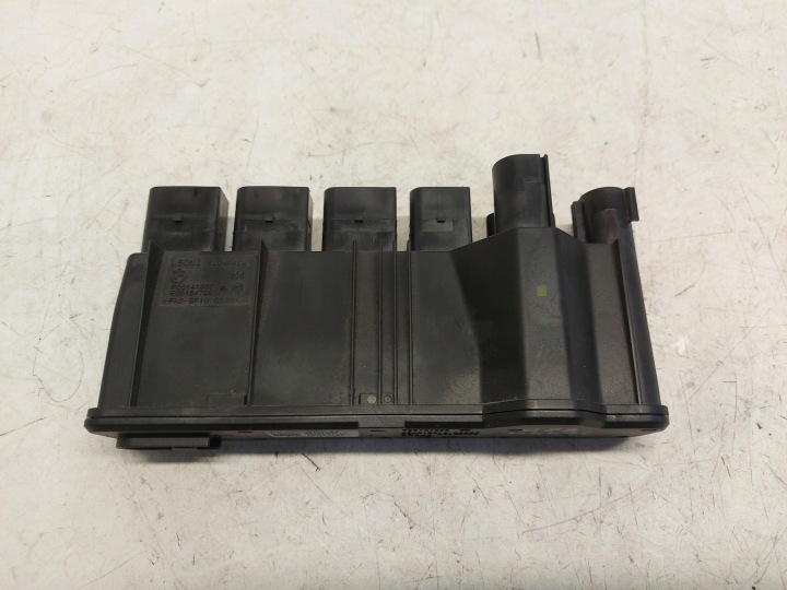 BMW G23 G22 M440i Cabrio Module zasilania 8741401