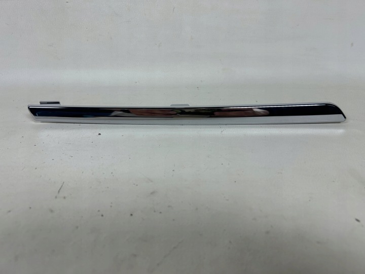 RENAULT SCENIC III LIFT CHROM der Stoßstange vorne rechts 620744848R