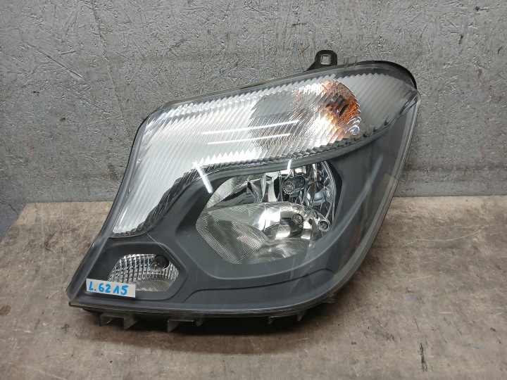 Licht vorne links MERCEDES SPRINTER W906 LIFT 14- A9068205600