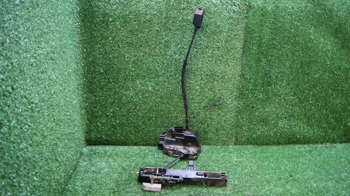de la Serrure Portière Droite Avant RENAULT LAGUNA 2 4 PINY