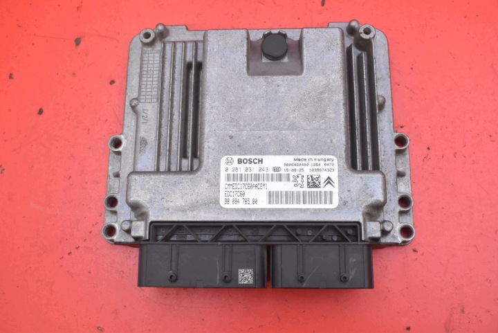 control unit of the engine 9809478580 0281031043 PEUGEOT 308 2 II T9 1.6 HDI 120 KM