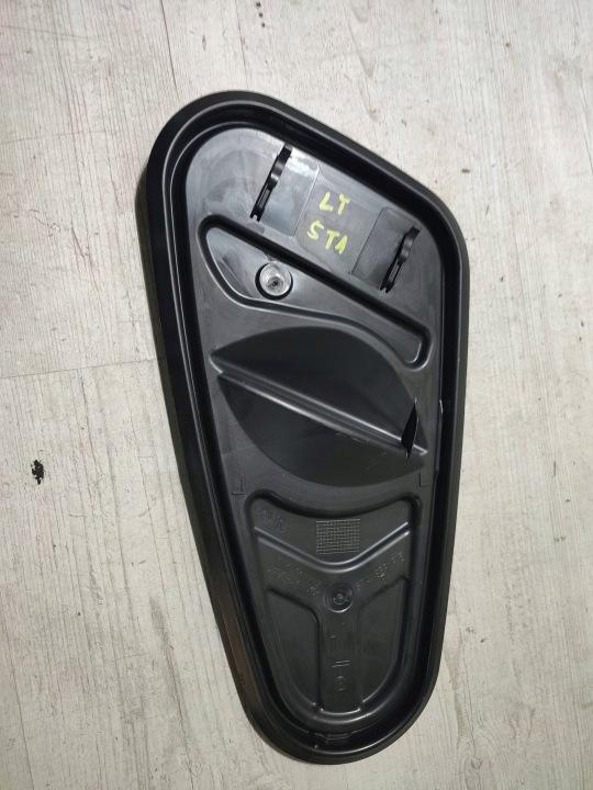Volkswagen Touran III 20r 5TA rear part side left cover door