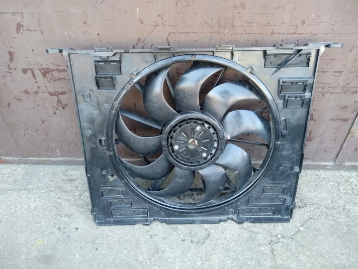 BMW ventilator G30 G11 G32 400W 8677741 6