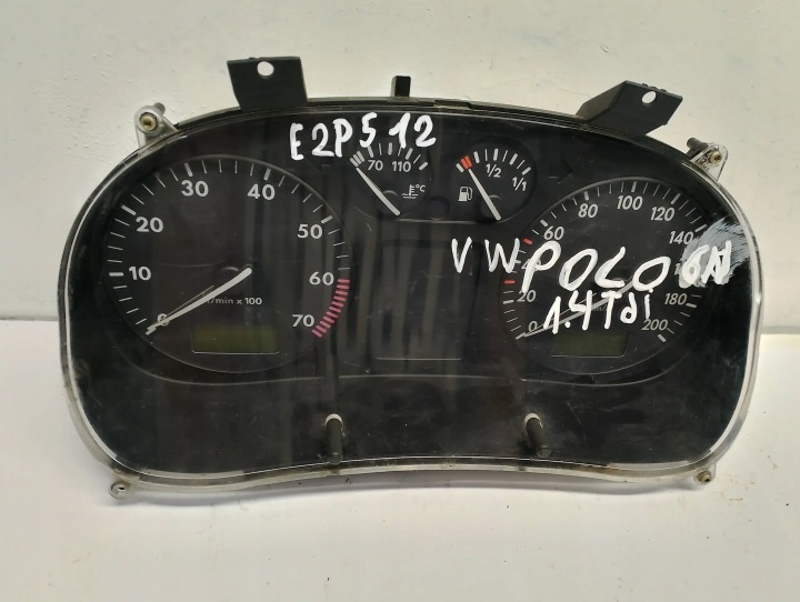 dials clock VW Polo 6N 1.4 TDI 0263602001